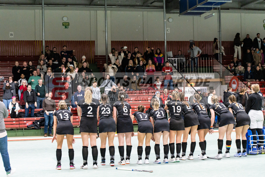SFE_20250112_0135 | Köln, Deutschland, 12.01.2025:  ßHockey 1. Bundesliga Damen Rot-Weiss Köln - Schwarz-Weiß Köln im KTHC Stadion Rot-Weiss Köln Tennis and Hockey Club am 12.01.2025 in Köln, Deutschland. (Foto von Stephan Fehrmann)Köln, Germany, 12.01.2025: ßHockey 1. Bundesliga Damen Rot-Weiss Köln - Schwarz-Weiß Köln in KTHC Stadion Rot-Weiss Köln Tennis and Hockey Club at 12.01.2025 in Köln, Deutschland. (Foto from Stephan Fehrmann)