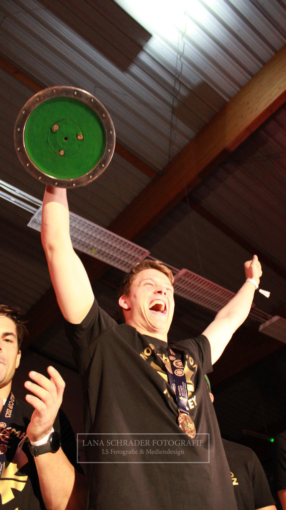 WM EMPFANG 30.01.23-115 | lanaschraderfotografie - Realisiert mit Pictrs.com