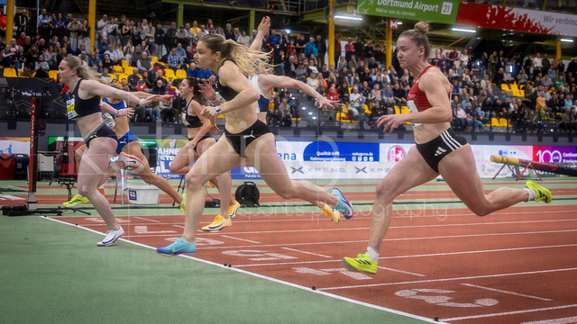 Deutsche Leichtathletik-Hallenmeisterschaften; Dortmund, 28.02.2026 | Zieleinlauf 60m Frauen mit Siegerin Philina Schwartz (Berlin Athletics Capital Club, 53); Deutsche Leichtathletik-Hallenmeisterschaften am 28.02.2026 in der Helmut-Körnig-Halle in Dortmund. 