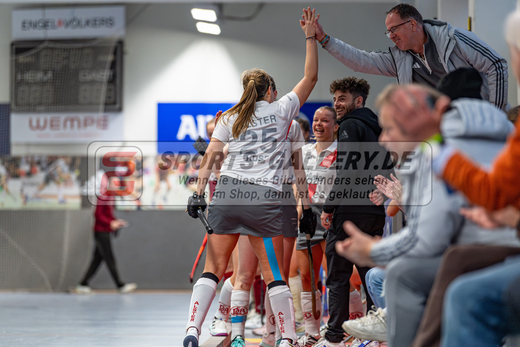 SM_2025-01-18_wD5_-183 | 1.Bundesliga Hallenhockey  VF (W) DCadA - MSC / 7:4 (2:2)