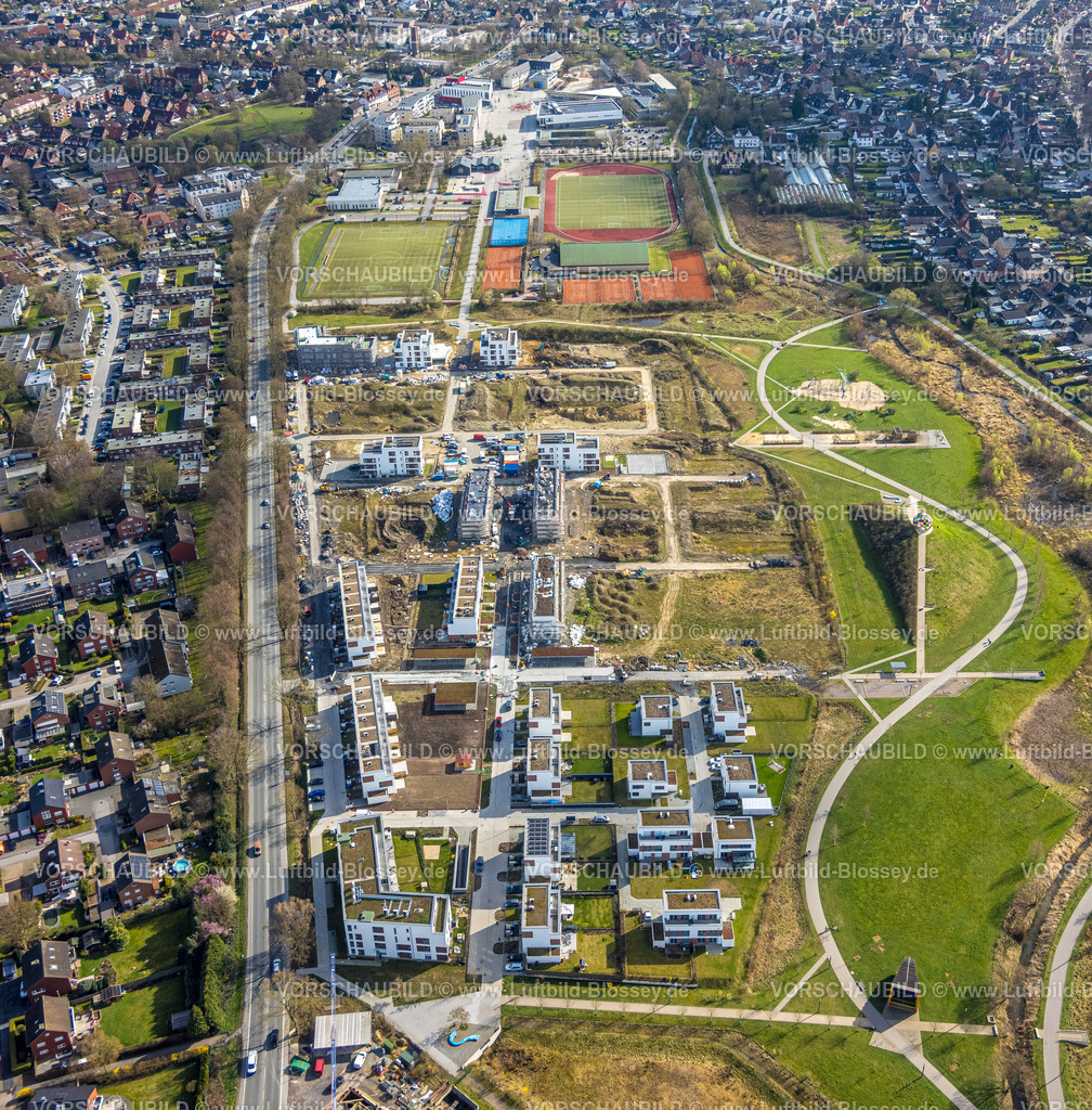 Selm260306994 | Luftbild, Campusplatz Süd und Campusplatz Nord, Sportzentrum mit Sparkassen Arena SG Selm und Tennisplätzen TC Selm 76 e.V., Wohnen am Auenpark Baustelle mit Neubau Wohnhäuser, Beifang, Selm, Münsterland, Nordrhein-Westfalen, Deutschland
