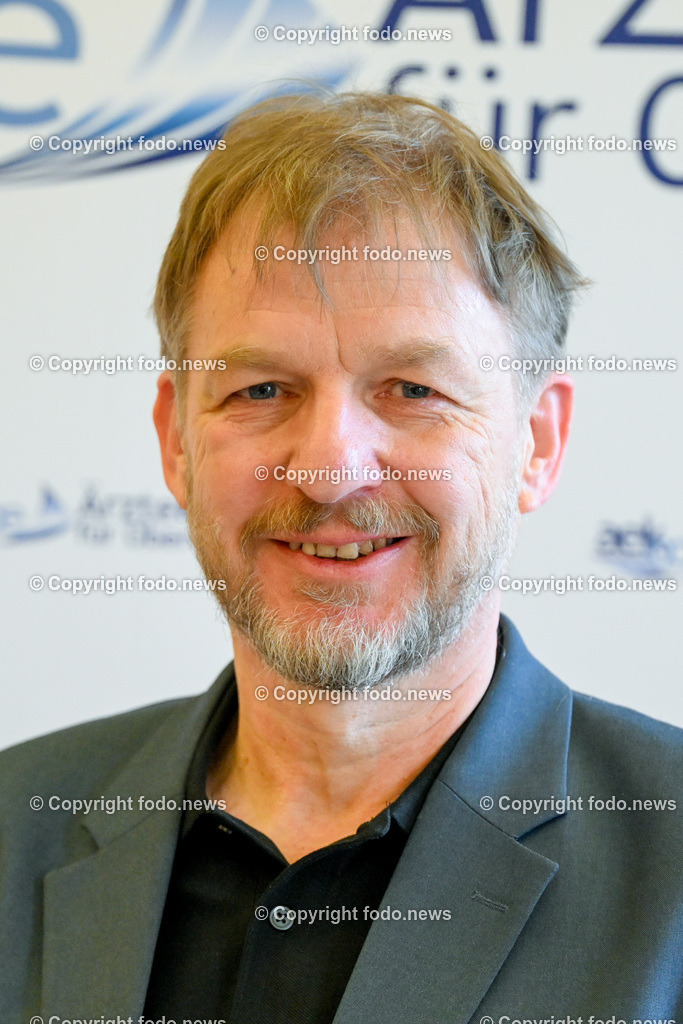 Pressekonferenz Aerztekammer für Ooe_ Aerzteteam sichert Versorgung in Linz Sued_ 22.03.2024-29 | 22.03.2024, Linz, AUT, Pressekonferenz Aerztekammer für Ooe, Aerzteteam sichert Versorgung in Linz Sued, im Bild Wolfgang Hockl (Referatsleiter fuer PVE in der Aerztekammer Ooe)