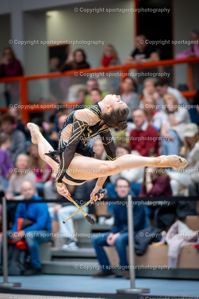 85B_7424 | HUN Elena Vukmir Gymnastik International 2026 in der Sporthalle Schmiden in Fellbach (Deutschland).Foto: Klaus Gruber / sportagenturphotography - Realisiert mit Pictrs.com