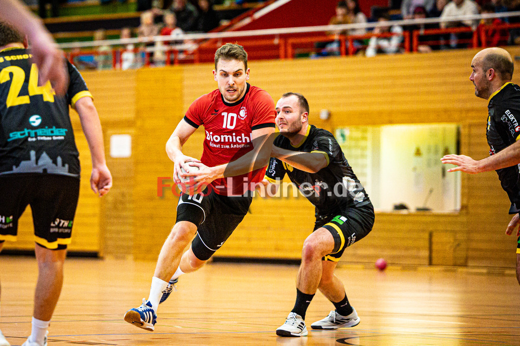 TSV Weiheim II gegen TSV Schongau | Bezirksliga Handball Herren 2024/25, TSV Weiheim II gegen TSV Schongau, 20250118,Kilian HIERONYMUS (TSV Weilheim II 10) in Aktion,2025-01-18 in Weilheim (Jahnhalle)Kilian HIERONYMUS (TSV Weilheim II 10)Copyright: WolfgangxLindner foto-lindner.de