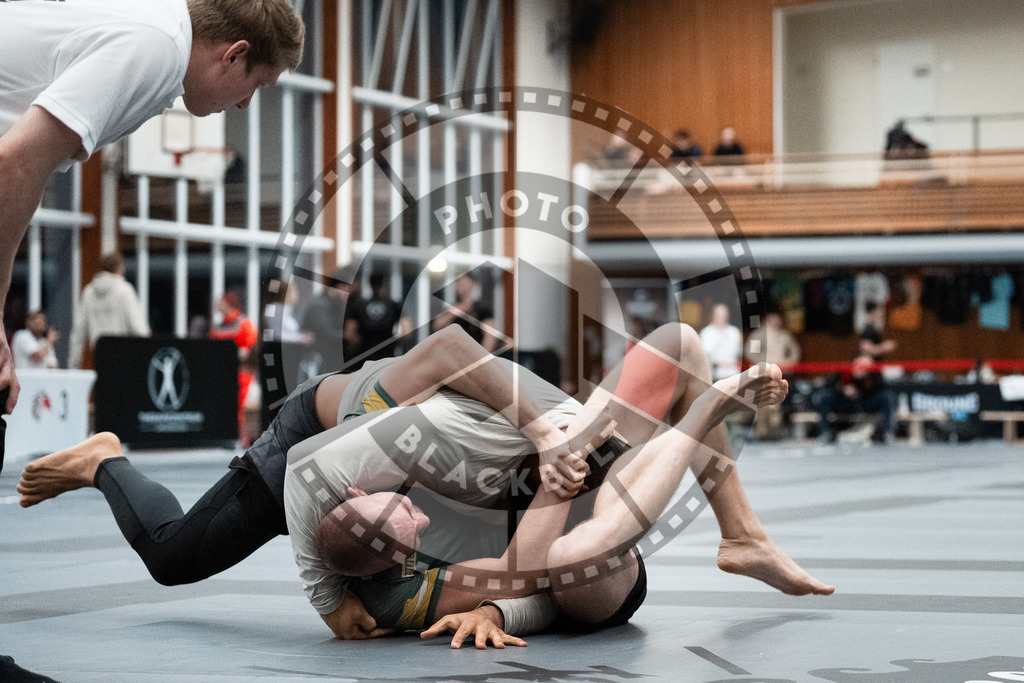 20251129PBB8905 | Fighters compete during the luta livre competition ILLCS XI winter edition on November 29, 2025 in Hannover, Germany.