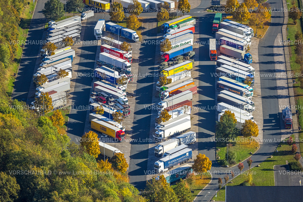 Hamm251001689 | Luftbild, Serways Raststätte Rhynern mit LKW Parkplatz an der Autobahn A2, Formen und Farben, Stadtbezirk Rhynern, Hamm, Ruhrgebiet, Nordrhein-Westfalen, Deutschland