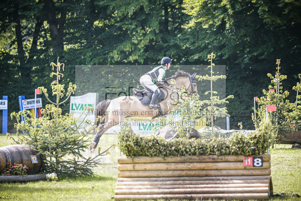 DOS_0046 | Entdecke hochwertige Reitturnierfotos von Foto Oger. Professionell, emotional und authentisch – jetzt Lieblingsmomente im Shop bestellen.Deutschlandweite Turnierfotografie. - Realisiert mit Pictrs.com