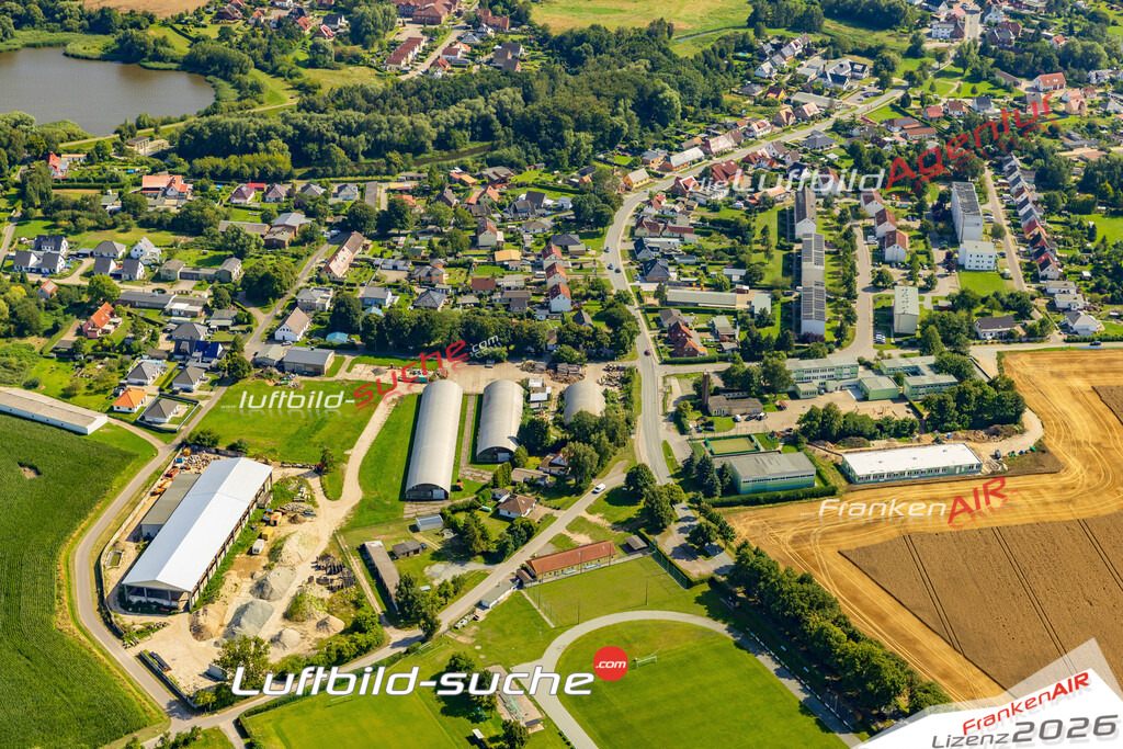 Luftbild der Stadt Prohn - Die Luftaufnahme wurde 2025 vom UL-Flugzeug heraus erstellt ( keine Drohne ) - Hochauflösende Luftaufnahme - für professionelle Ausdrucke geeignet. Die Geschenkidee !Hier alle&nbsp;Infos zur Lizenzierung der LuftaufnahmeWir fliegen auch dieses Jahr wieder in Ihre Region um Luftbilder zu erstellen.- Luftbild anfragen