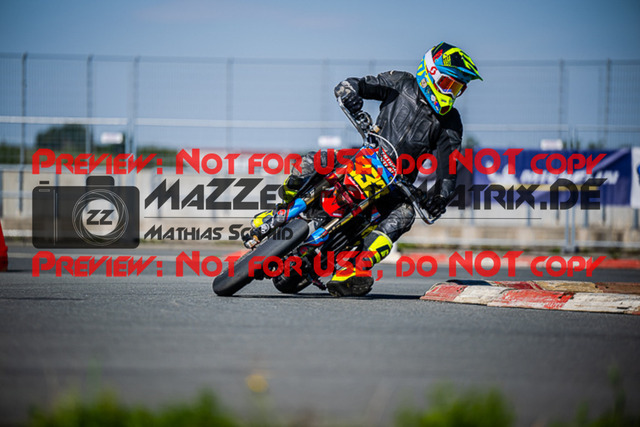 MaZZes_FotoMatrix_220903_1617 | S2