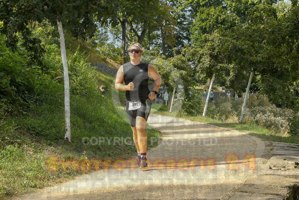 250824_1511_EX1_8647 | Sportfotografie im Rhein-Sieg Kreis, Köln, Bonn, NRW, Rheinland Pfalz, Hessen, etc. Unser Tätigkeitsfeld umfasst den Laufsport vom Volkslauf über den Marathon, Duathlon, Triathon bis zum Ultralauf wie Kölnpfad Ultra oder Schindertrail.