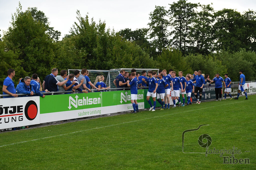 1. FC Nordenham-SV GOTANO | Kreispokal Finale Jade-Weser-Hunte 1. Mannschaften; 1.FC Nordenham (weiß)-SV GOTANO (blau) am 15.06.2025 in Rastede (Sportanlage Köttersweg), Photo: Philip Eiben 2025 - Realisiert mit Pictrs.com