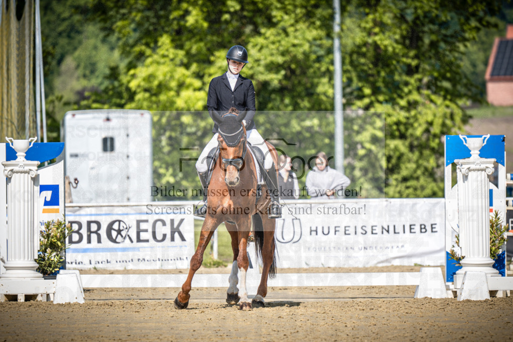 DOS_1754 | Reitturnier Venne - Realisiert mit Pictrs.com