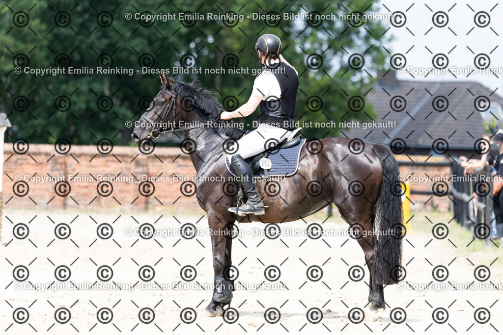 CL5A9207 | Emilia Reinking Fotografie - Realisiert mit Pictrs.com