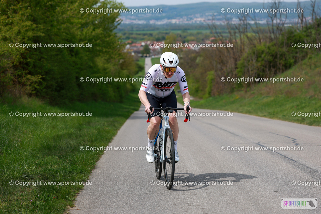 474_AR6_0420 | Neusiedlersee Radmarathon 2026@sportshot_your_pictrs #yourpictures#roadtowm2029 #nrm #neusiedlerseeradmarathon #neusiedlersee #neusiedlerseetourismus #burgenland #mörbisch #nrm26 #burgenlandtourismus #voglundco #poweredbyburgenlandtourismus #radsport #rad #marathon #ucigranfondo #visitburgenland #ucigranfondoworldseries