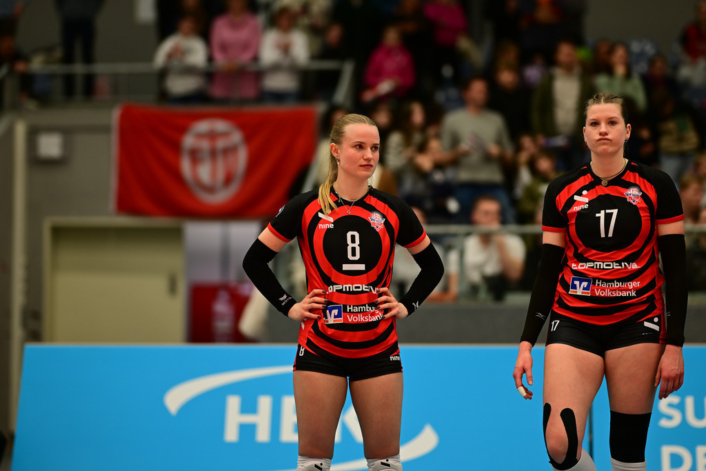 Volleyball I Frauen I Saison 2025-2026 I Bundesliga I Hauptrunde I ETV Hamburger Volksbank Volleys - Skurios Volleys Borken | Der Sportfotograf. - Realisiert mit Pictrs.com