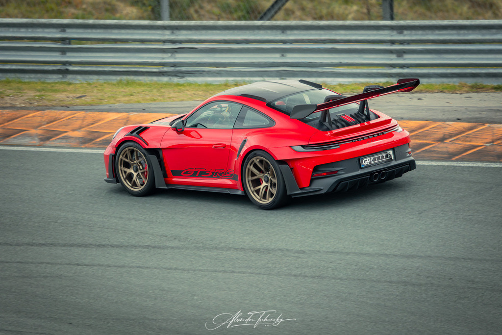 R6AT1086 _Alexander Tschuncky | Entdecken Sie die faszinierende Welt von Alexander Tschuncky Arts: Kreative Fotografie, atemberaubende Automobilkunst und hochwertiger Bilderdruck. Lassen Sie sich inspirieren! - Realisiert mit Pictrs.com