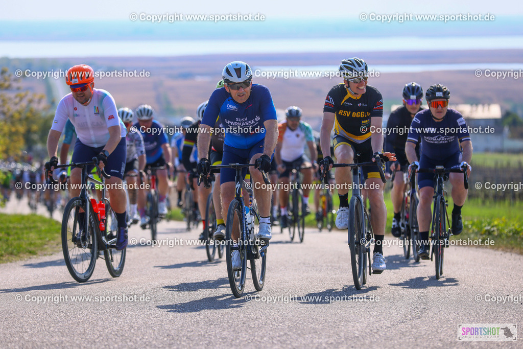 TRA_0800 | Neusiedlersee Radmarathon 2026@sportshot_your_pictrs #yourpictures#roadtowm2029 #nrm #neusiedlerseeradmarathon #neusiedlersee #neusiedlerseetourismus #burgenland #mörbisch #nrm26 #burgenlandtourismus #voglundco #poweredbyburgenlandtourismus #radsport #rad #marathon #ucigranfondo #visitburgenland #ucigranfondoworldseries
