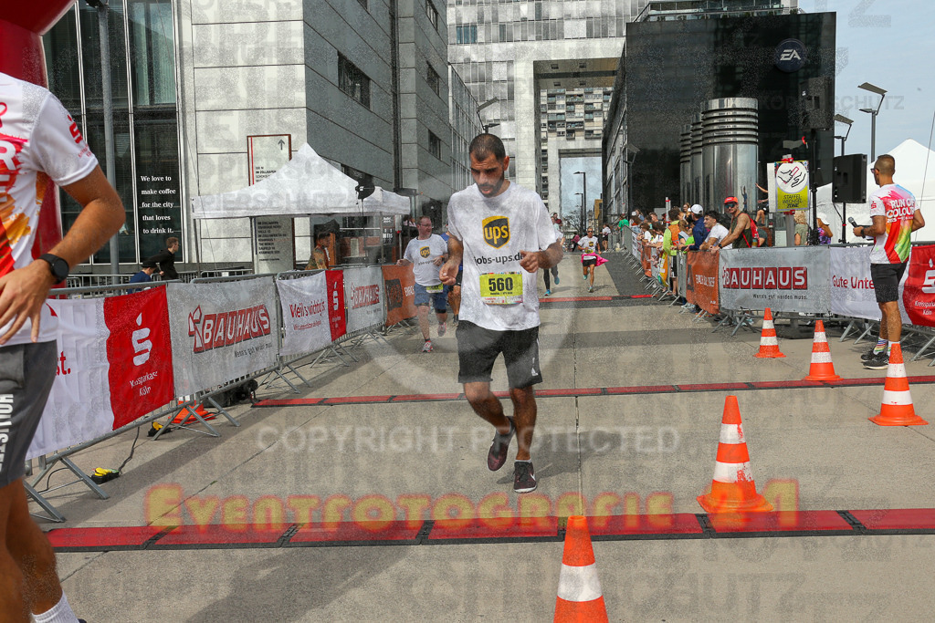 250920_1326_EX1_4591 | Sportfotografie im Rhein-Sieg Kreis, Köln, Bonn, NRW, Rheinland Pfalz, Hessen, etc. Unser Tätigkeitsfeld umfasst den Laufsport vom Volkslauf über den Marathon, Duathlon, Triathon bis zum Ultralauf wie Kölnpfad Ultra oder Schindertrail.