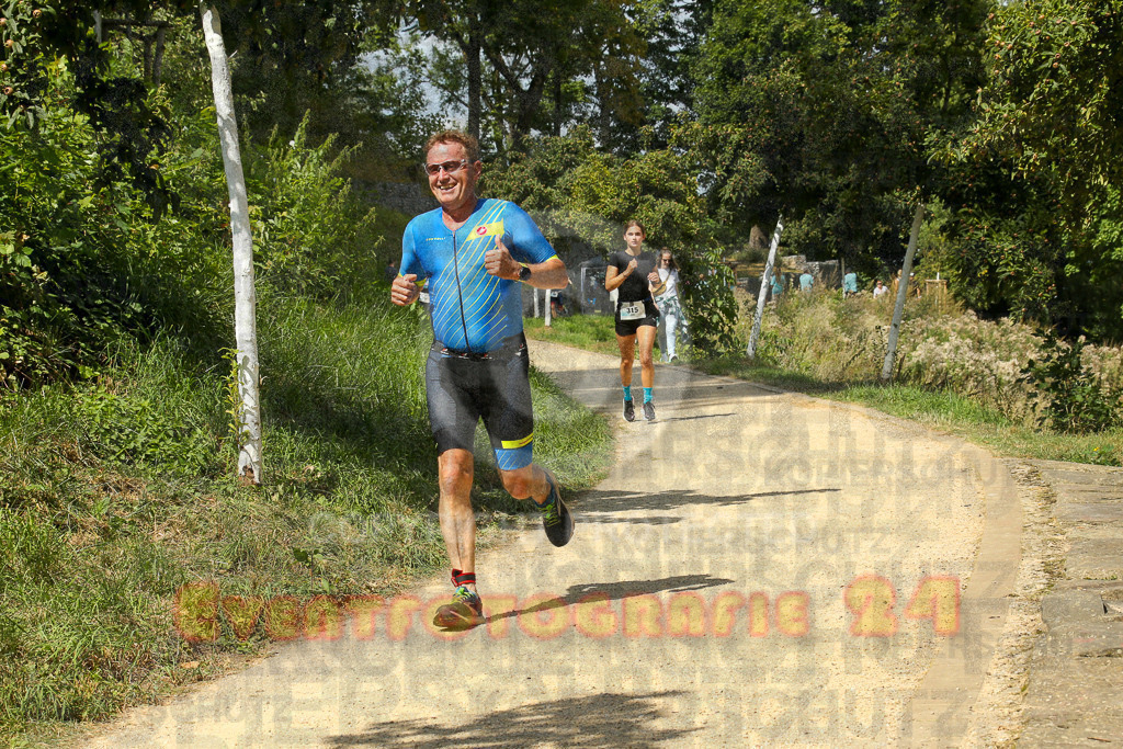250824_1331_EX1_2699 | Sportfotografie im Rhein-Sieg Kreis, Köln, Bonn, NRW, Rheinland Pfalz, Hessen, etc. Unser Tätigkeitsfeld umfasst den Laufsport vom Volkslauf über den Marathon, Duathlon, Triathon bis zum Ultralauf wie Kölnpfad Ultra oder Schindertrail.