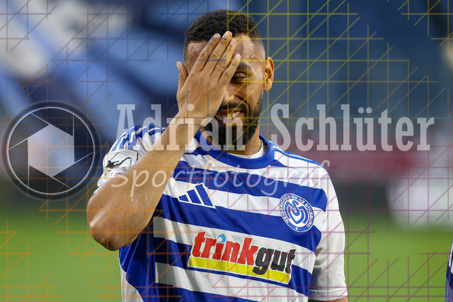 22.03.2026, GER, Fussball, Herren, 3. Liga, Saison 2025/2026, MSV Duisburg - 1860 München | Jesse Edem Tugbenyo (MSV Duisburg) gestikuliert, Gestik 