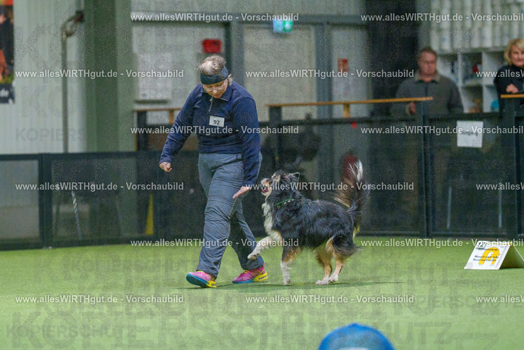 7R504316 | Professionelle Tierfotografie in Mönchengladbach von Daniel Wirth (allesWIRTHgut). Liebevolle & natürliche Bilder von Hunden & Katzen für unvergessliche Erinnerungen.