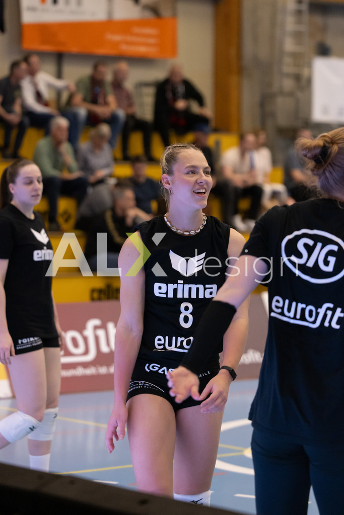 Volleyball I Frauen I Saison 2025-2026 I Volleyball NLA | Women I 1/2 Finals I  VC Kanti Schaffhausen - Sm'Aesch Pfeffingen I 07.03.2026 | 8 Lina-Marie Lieb (DE) (VC Kanti Schaffhausen) – Aussen - Realisiert mit Pictrs.com