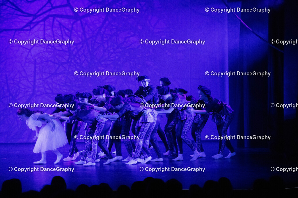 GPHY1708 | DanceGraphy - Realisiert mit Pictrs.com