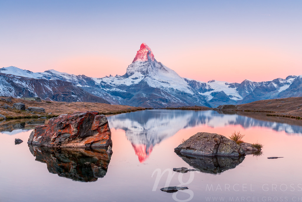 Sonnenaufgang über dem Matterhorn, Zermatt | sunrise at Matterhorn and Stellisee in Zermatt, Switzerland - Realisiert mit Pictrs.com
