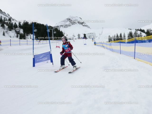 Hanne (5) | Photos von der Skischule Warth - Realisiert mit Pictrs.com