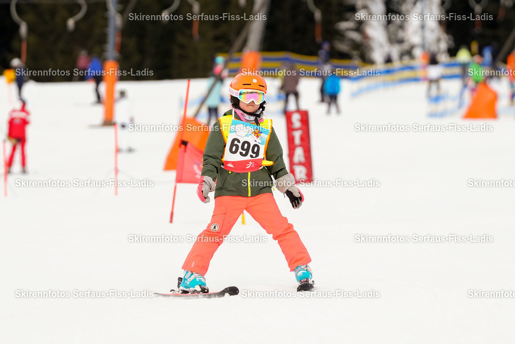 SRF_02.01.2026_0162 | Skirennfotos,Serfaus,Fiss,Ladis,Kinderskirennen,Winter,Tirol,Oberland,skirace,SFL,feelfree,weil wir's genießen,ski,Ski,skifahren,Sonnenplateau, - Realisiert mit Pictrs.com