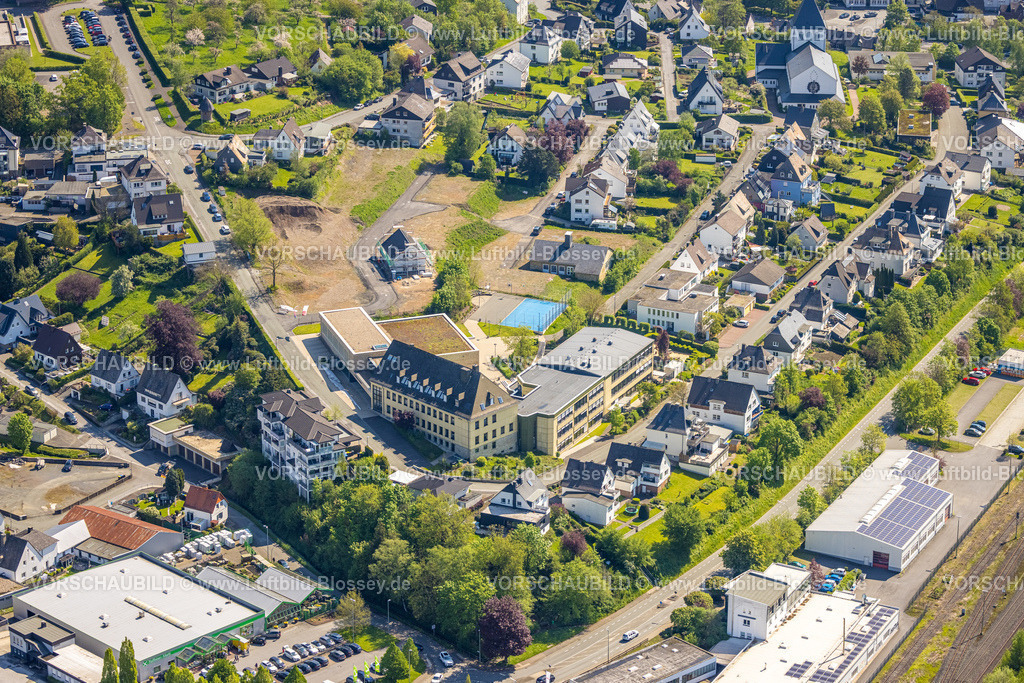 Meschede230500690 | Luftbild, Baustelle An Klocken Kapelle und St. Walburga-Realschule, Meschede-Stadt, Meschede, Sauerland, Nordrhein-Westfalen, Deutschland