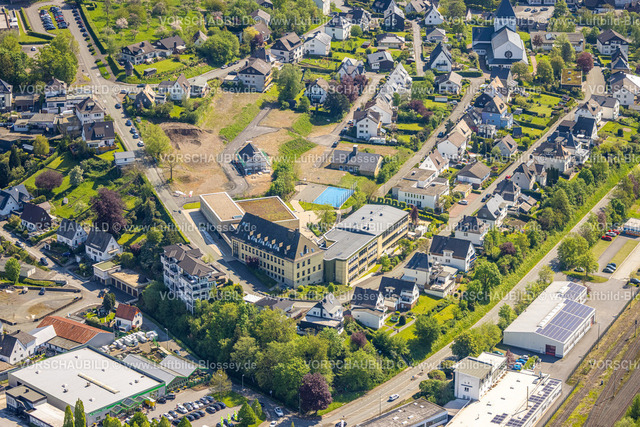 Meschede230500690 | Luftbild, Baustelle An Klocken Kapelle und St. Walburga-Realschule, Meschede-Stadt, Meschede, Sauerland, Nordrhein-Westfalen, Deutschland