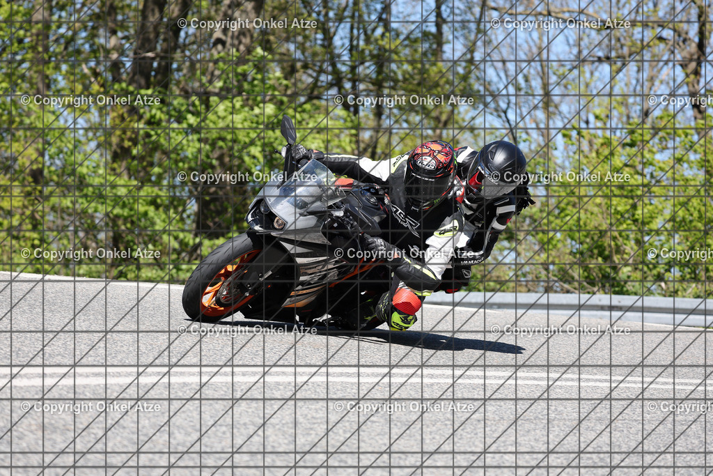 IMG_7323 | Fotograf am Kyffhäuser. Onkel Atze. Kyffhäuser Rennstrecke. Café36. Motorsportfotografie. - Realisiert mit Pictrs.com