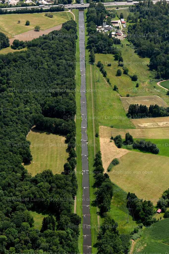 4032992 | MARCH 30.06.2020 Kanalverlauf und Uferbereiche des Verbindungs- Kanales Dreisam in March im Bundesland Baden-Württemberg, Deutschland. // Canal course and shore areas of the connecting canal Dreisam in March in the state Baden-Wuerttemberg, Germany. Foto: Gerhard Launer