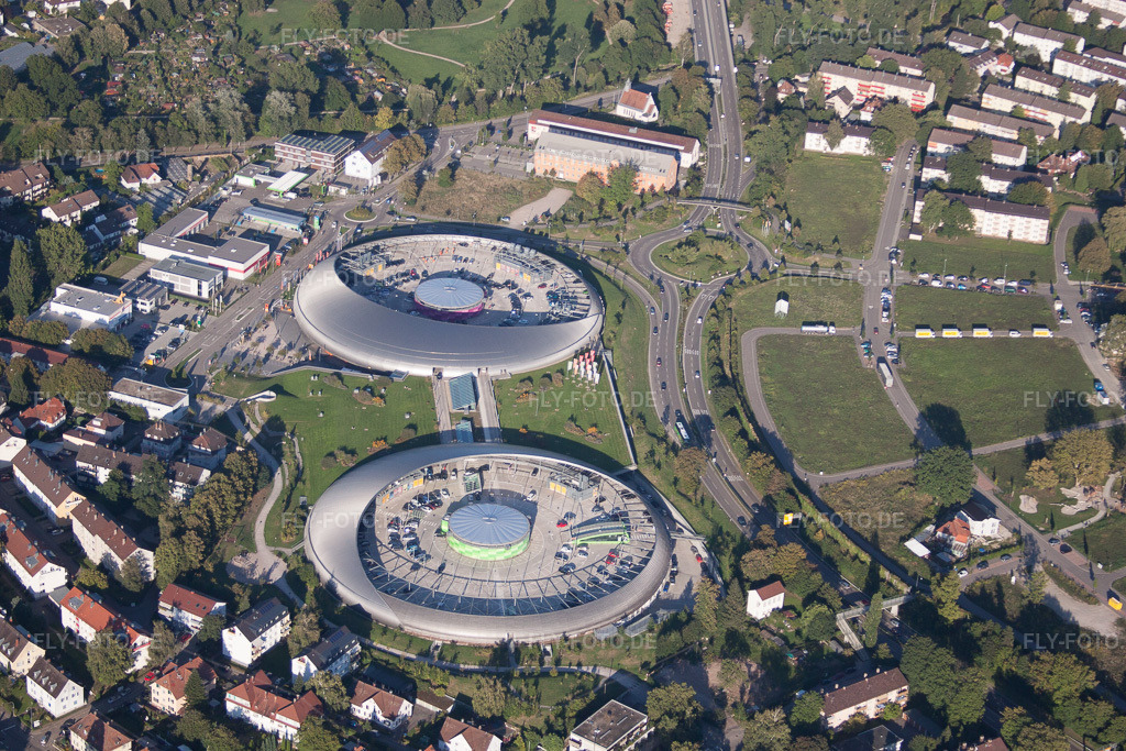 Luftbild: Das Ufo ähnliche Einkaufszentrum Shopping Cité der ECE Centermanagement GmbH im Ortsteil Oos in Baden-Baden im Bundesland Baden-Württemberg in Deutschland. Foto: IMG_53031.jpg vom 08.09.2012 durch Werner Riehm/FLY-FOTO.de