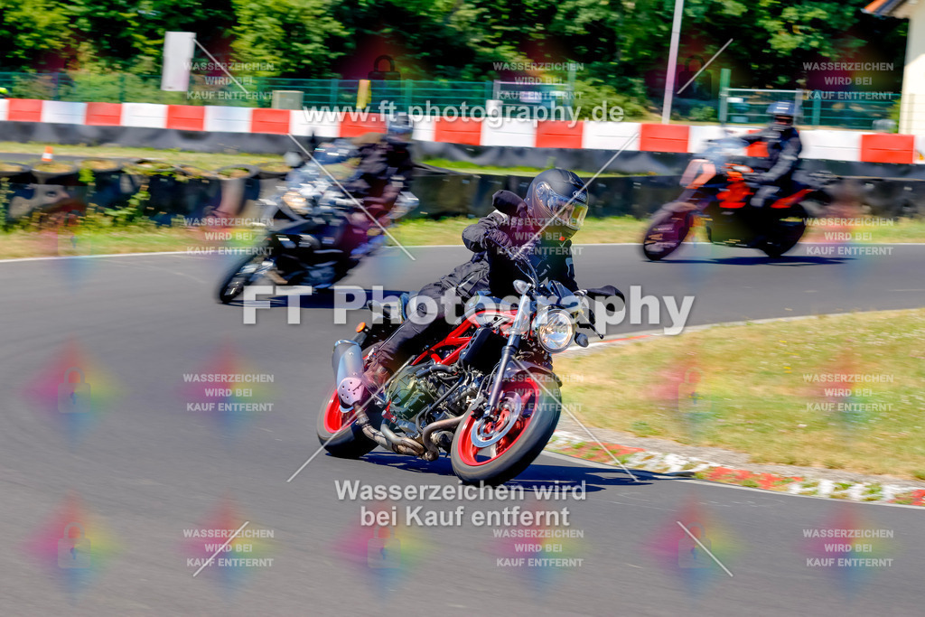 _MOT9495 | Hier findet Ihr Bilder von Touristenfahrten auf der Nürburgring Nordschleife oder von anderen Veranstaltungen die ich besucht habe. Viel Spass beim Durch Schauen 