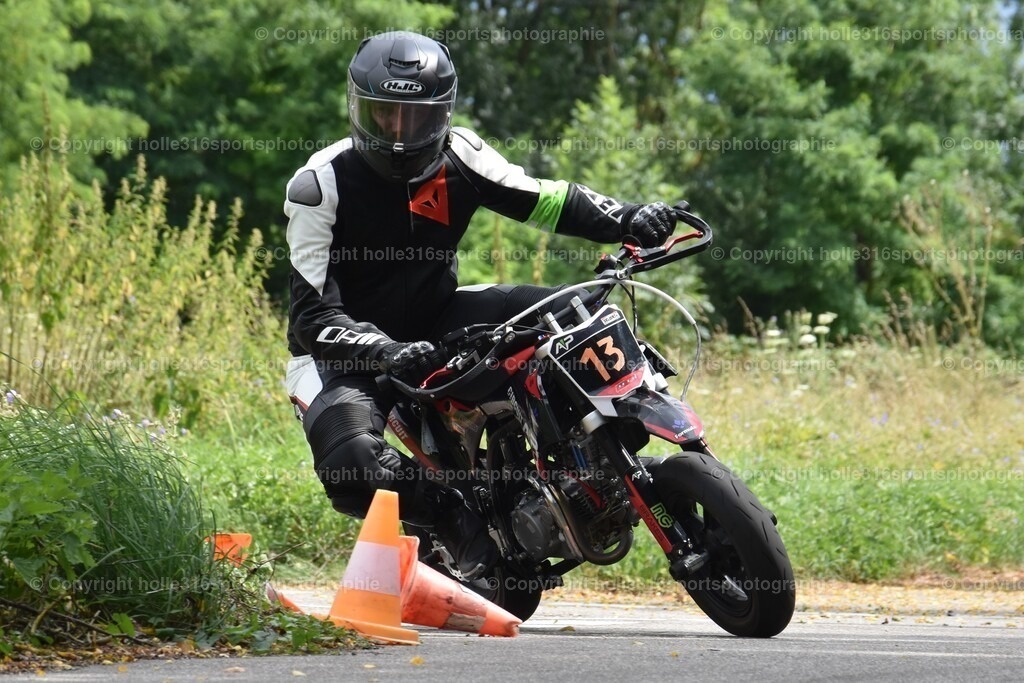 DSC_0455 | Sportfotografie , Motorsport, Motoross, Reitsport, Mointainbike, Enduro,
Landschaft , Outdoor, Eventfotografie, Landschaft, Bilder online bestellen - Realisiert mit Pictrs.com