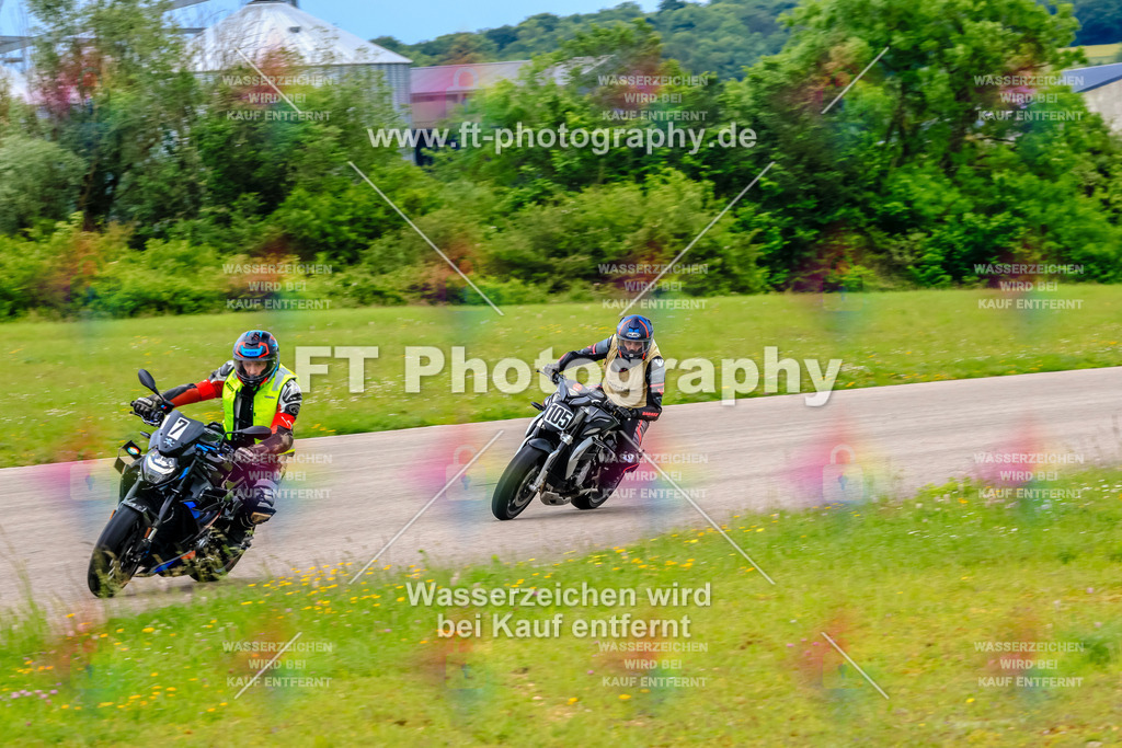 MotoTeam-3117 | Hier findet Ihr Bilder von Touristenfahrten auf der Nürburgring Nordschleife oder von anderen Veranstaltungen die ich besucht habe. Viel Spass beim Durch Schauen 