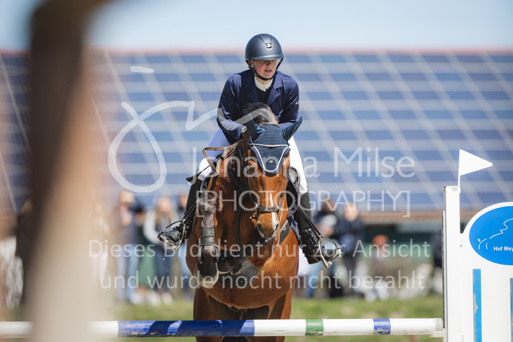 220416_3_A-Springen-312 | Frühlingsfest der Pferde
Herford
16.April 2022
03/1 Sprigprüfung mit steigenden Anforderungen Kl. A** geschlossen 0-43 RLP