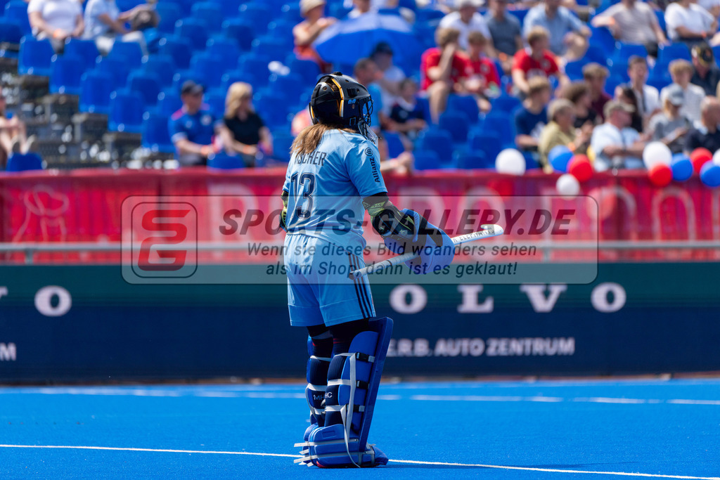 Final4_20250531-1113-HK107449 | Krefeld, Deutschland, 31.05.2025:  Feldhockey Final4 2025 – „Deutsche Feldhockey-Meisterschaften 2025“ im Gerd-Wellen-Hockeyanlage am 31.05.2025 in Krefeld, Deutschland. (Foto von Kramhöller/Fehrmann/Kaste)Krefeld, Germany, 31.05.2025: Feldhockey Final4 2025 – „Deutsche Feldhockey-Meisterschaften 2025“ in Gerd-Wellen-Hockeyanlage at 31.05.2025 in Krefeld, Deutschland. (Foto from Kramhöller/Fehrmann/Kaste)