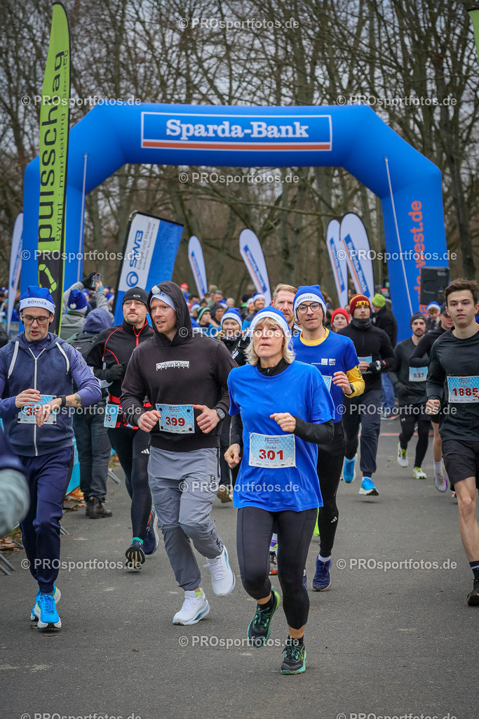 6. Bonner Nikolauslauf; Bonn, 14.12.2025 | Impressionen vom 6. Bonner Nikolauslauf am 14.12.2025 in Bonn (Nordrhein-Westfalen). 