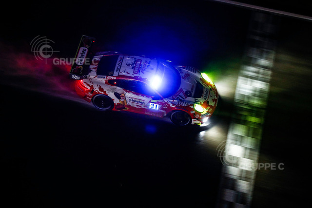 24 H Nürburgring 2020 | Porsche 911 GT3 R, Frikadelli Racing Team (#31), Lance David Arnold (D), Lars Kern (D), Mathieu Jaminet (F), Maxime Martin (B) - Realisiert mit Pictrs.com