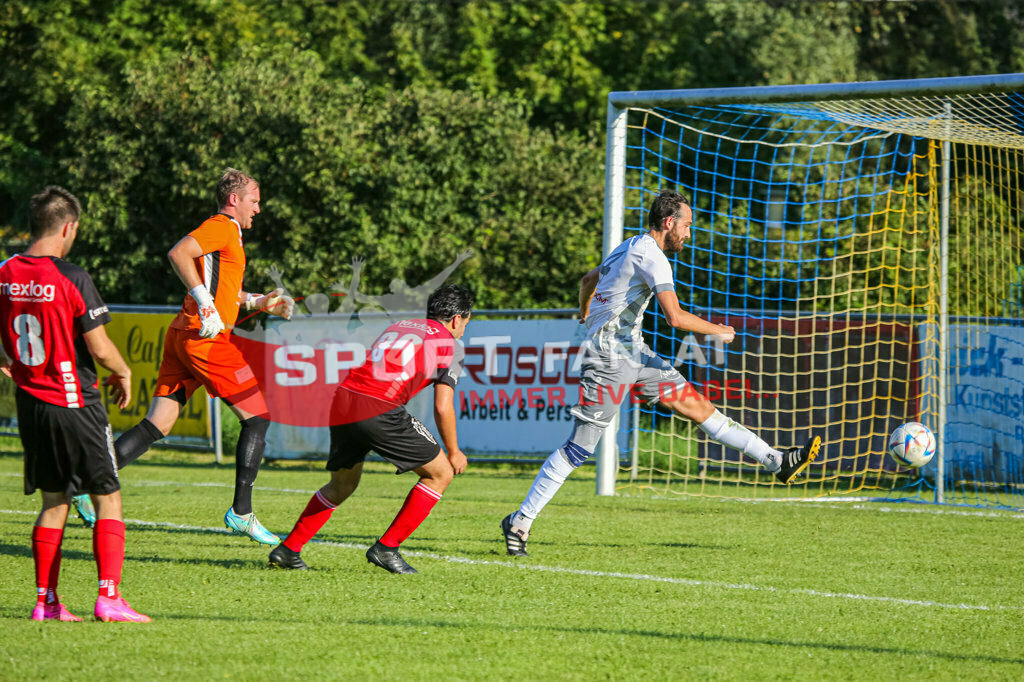 SG Krumpendorf/Pörtschach - ASKÖ Gurnitz 1-2, 1. Klasse C | Pascal Pirker (SG Krumpendorf/ATUS Pörtschach #4) Bro Slojan (ASKÖ Gurnitz #30) Patrick Steiner (ASKÖ Gurnitz #8) Florian Lampichler (SG Krumpendorf/ATUS Pörtschach #22)SG Krumpendorf/Pörtschach - ASKÖ Gurnitz 1-2 am 20.08.2023 in Krumpendorf
(Sportplatz), Austria, (Photo by Ernst Krawagner sport-fan.at) - Realisiert mit Pictrs.com