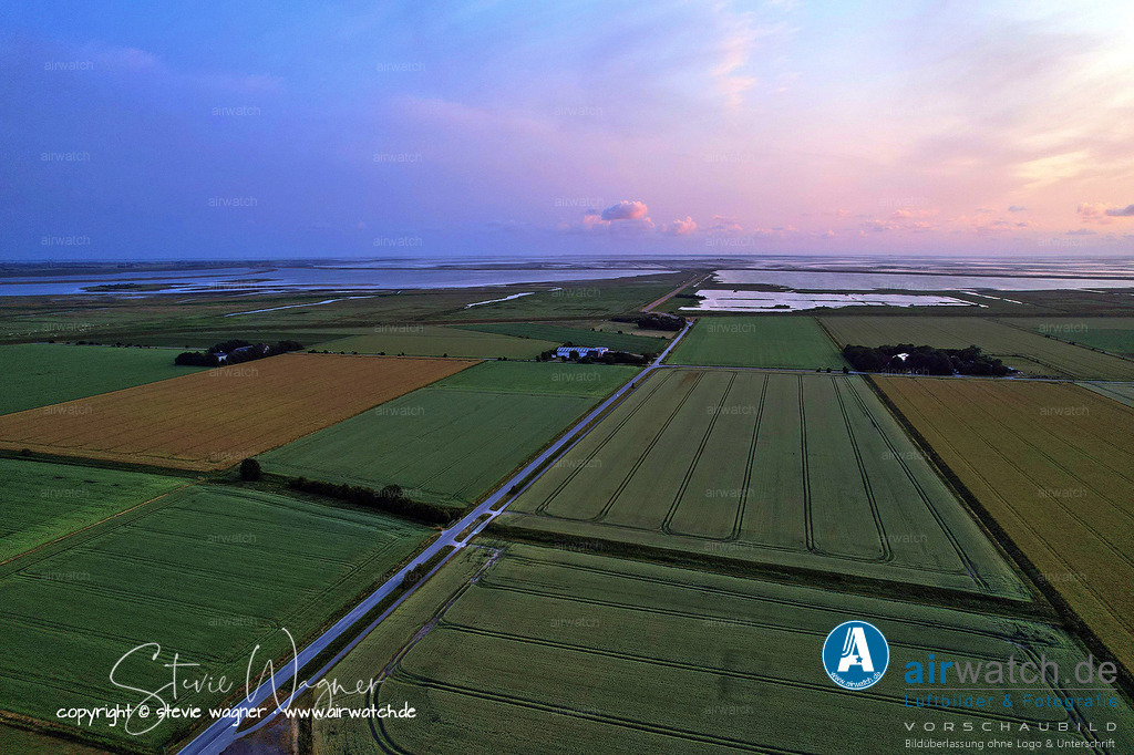 Cecilienkoog in der Gemeinde Reußenköge - Luftbilder | Entdecken Sie atemberaubende Luftbilder und Fotografien auf airwatch.de - Tauchen Sie ein in eine Welt voller faszinierender Aufnahmen aus der Vogelperspektive.