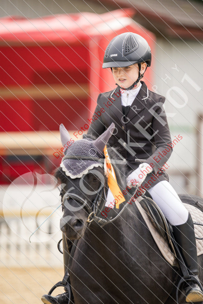 CON_0400 | Sport-, Event- und Tierfotos in Profiqualität. Einfach auswählen, bestellen und herunterladen. Dein Moment – perfekt festgehalten.
