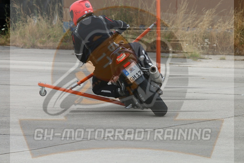 IMG_3204 | gh-motorradtraining-foto.de - Realisiert mit Pictrs.com