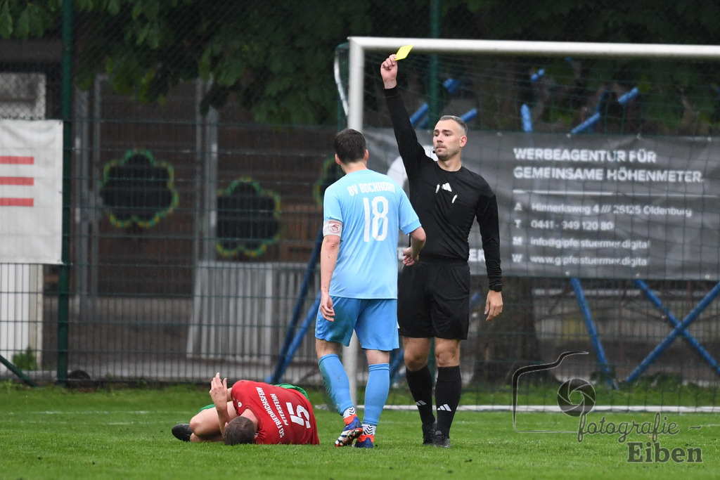 BV Bockhorn-SG FriPe | Relegation zur Kreisliga; BV Bockhorn (weiß)-SG FriPe (rot) am 05.06.2025 in Oldenburg/Ofenerdiek (Lagerstraße), Photo: Philip Eiben 2025 - Realisiert mit Pictrs.com
