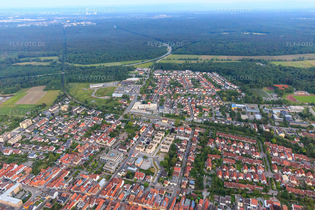 Luftbild: Stadtansicht von Norden in Kandel im Bundesland Rheinland-Pfalz in Deutschland. Foto: IMG_107516.jpg vom 25.05.2018 durch Werner Riehm/FLY-FOTO.de
