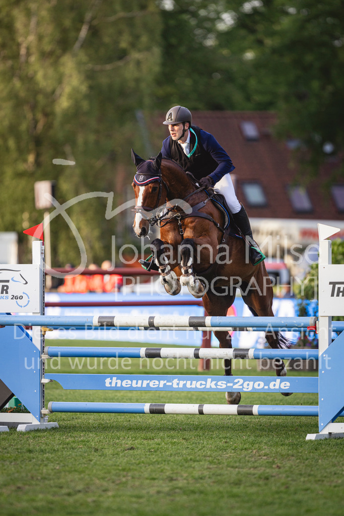 240510_Hamburg_Amateur-Small-356 | Deine schönsten Turniermomente als professionelle Fotos! Entdecke hochwertige Pferdesport-Fotografie im Online-Shop. Jetzt Fotos finden & bestellen!