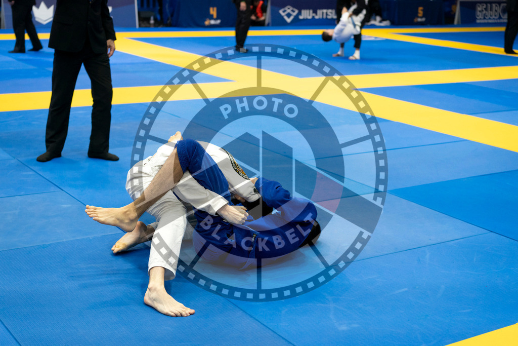 20240121PBB6486 | Fighters compete during the second day of the IBJJF European Championship in Paris, France, on January 21, 2024.